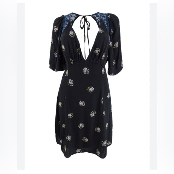 Free People Women's Mockingbird Floral Lace Plunge Mini Dress size 4 Punk Goth - Picture 3 of 15